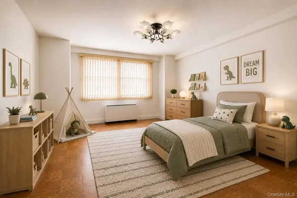 61-20 Grand Central Pkwy #B303, Forest Hills, NY 11375