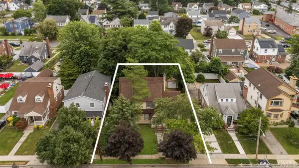 116 Meadowbrook RD, Hempstead, NY 11550