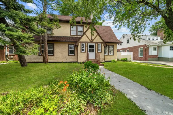 116 Meadowbrook RD, Hempstead, NY 11550