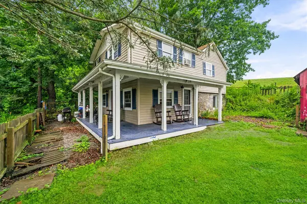 241 Meadow AVE, Chester, NY 10918