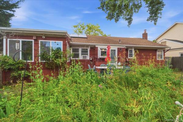 626 Mead TER, South Hempstead, NY 11550