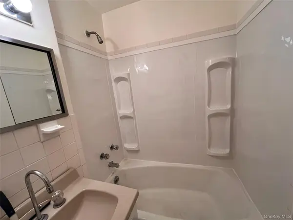 189 Drake AVE #2C, New Rochelle, NY 10805