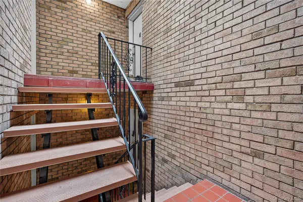 20 Pierces RD #30, Newburgh, NY 12550