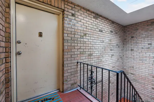20 Pierces RD #30, Newburgh, NY 12550