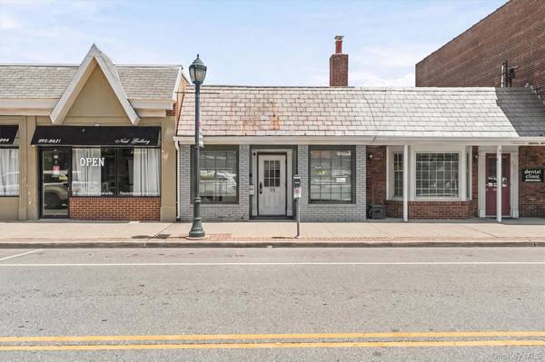 95 Rockaway AVE, Valley Stream, NY 11580
