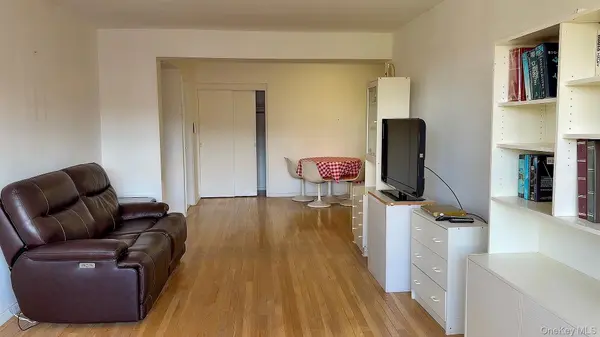 140-21 31st Rd #6C, Flushing, NY 11354
