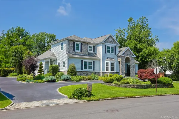 8 Parkview DR, Jericho, NY 11753