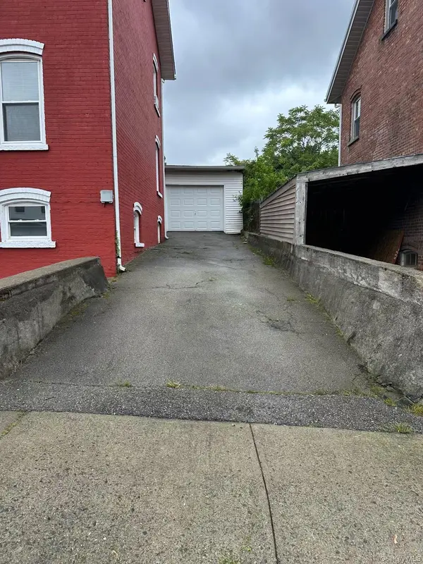 28 Davis ST #1, Beacon, NY 12508