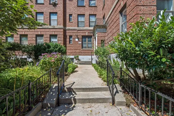 37-28 80th ST #31, Jackson Heights, NY 11372