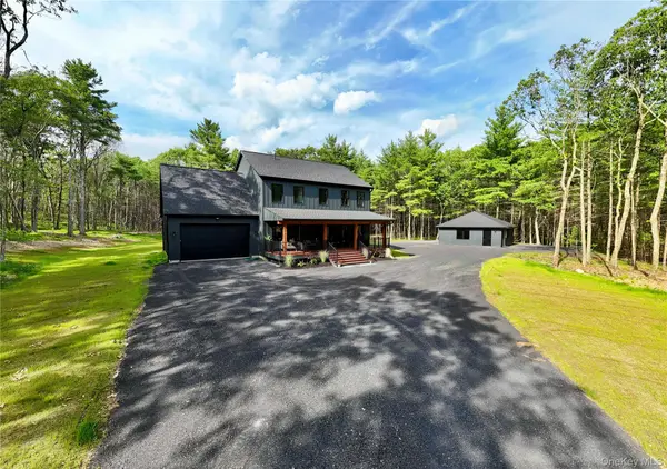 26 Victoria LN, Kerhonkson, NY 12446