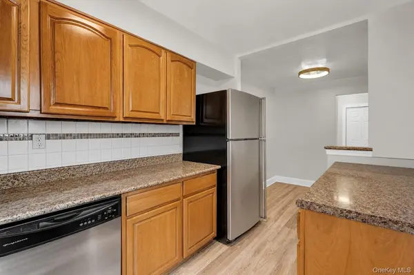 180 Van Cortlandt PARK #5C, Bronx, NY 10463