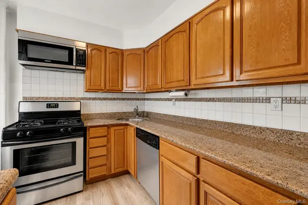 180 Van Cortlandt PARK #5C, Bronx, NY 10463
