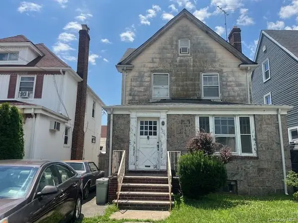 9226 217th ST,  Queens Village,  NY 11428