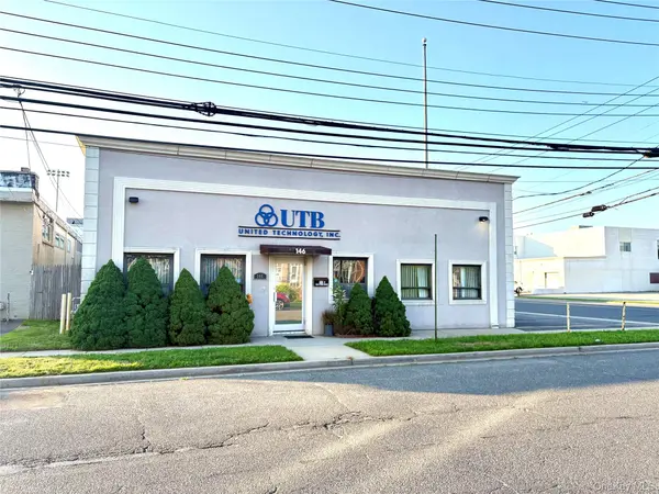146 E 2nd ST, Mineola, NY 11501