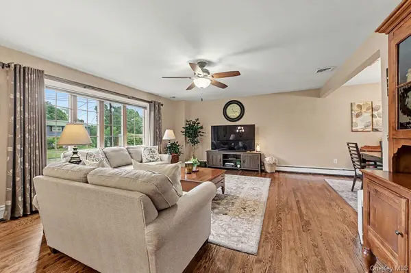 19 Lindy DR, Carmel, NY 10512
