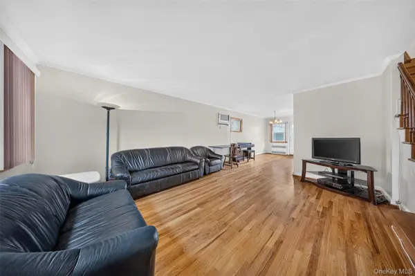 146-18 Kalmia AVE, Flushing, NY 11355