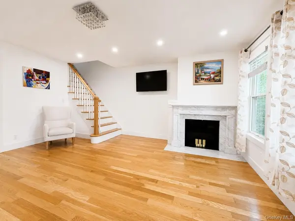 6766 Exeter ST, Forest Hills, NY 11375
