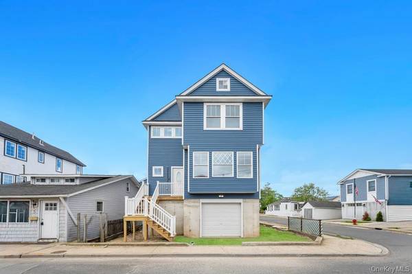 10 8th AVE, East Rockaway, NY 11518