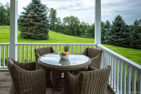 72 N Mabbettsville RD, Millbrook, NY 12545