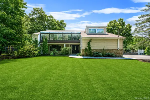 174 Dix Hills RD, Dix Hills, NY 11746
