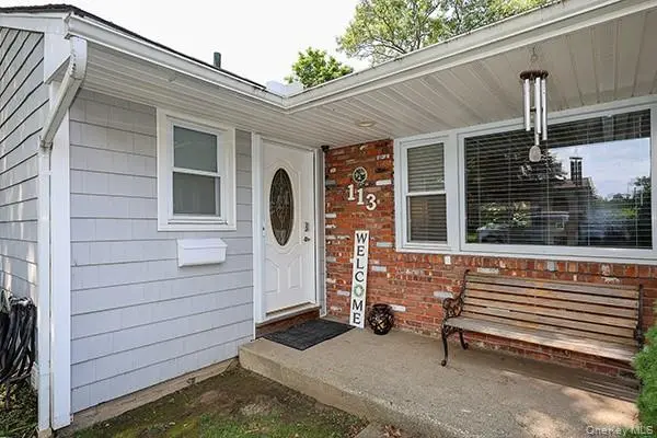 113 Iceland DR, South Huntington, NY 11746