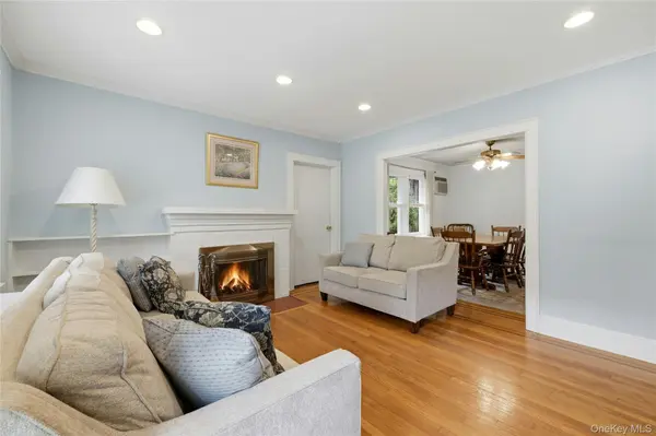 16 Superior RD, Bellerose Village, NY 11001