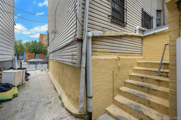2108 Arthur AVE, Bronx, NY 10457