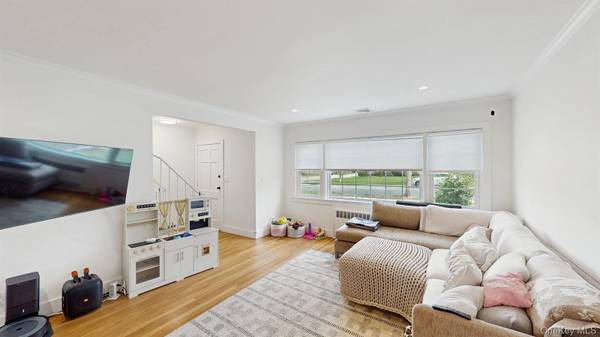 170 Wetherill RD, Garden City, NY 11530