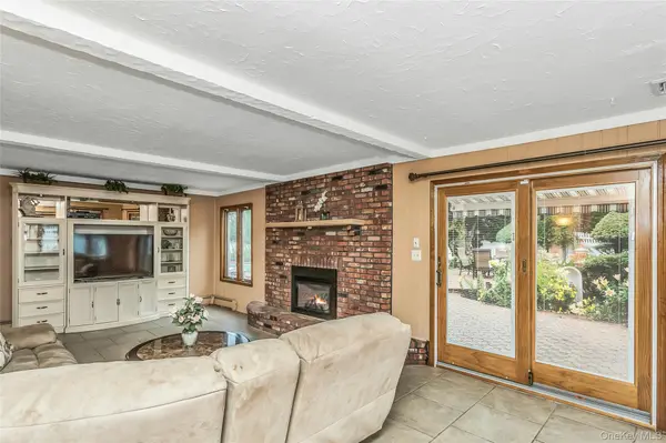 3901 Jane CT, Seaford, NY 11783