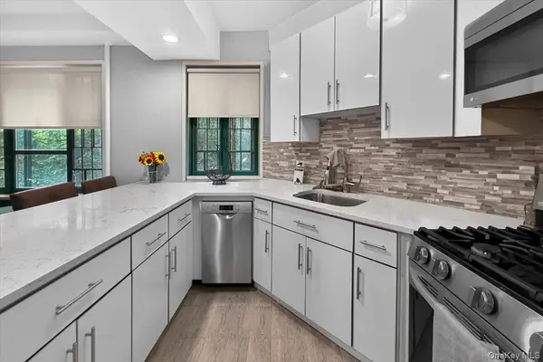 2160 E Tremont AVE #3B, Bronx, NY 10462