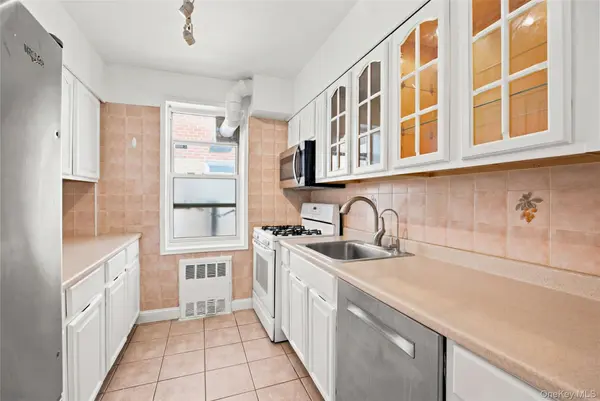 72-10 112 ST #6G, Forest Hills, NY 11375