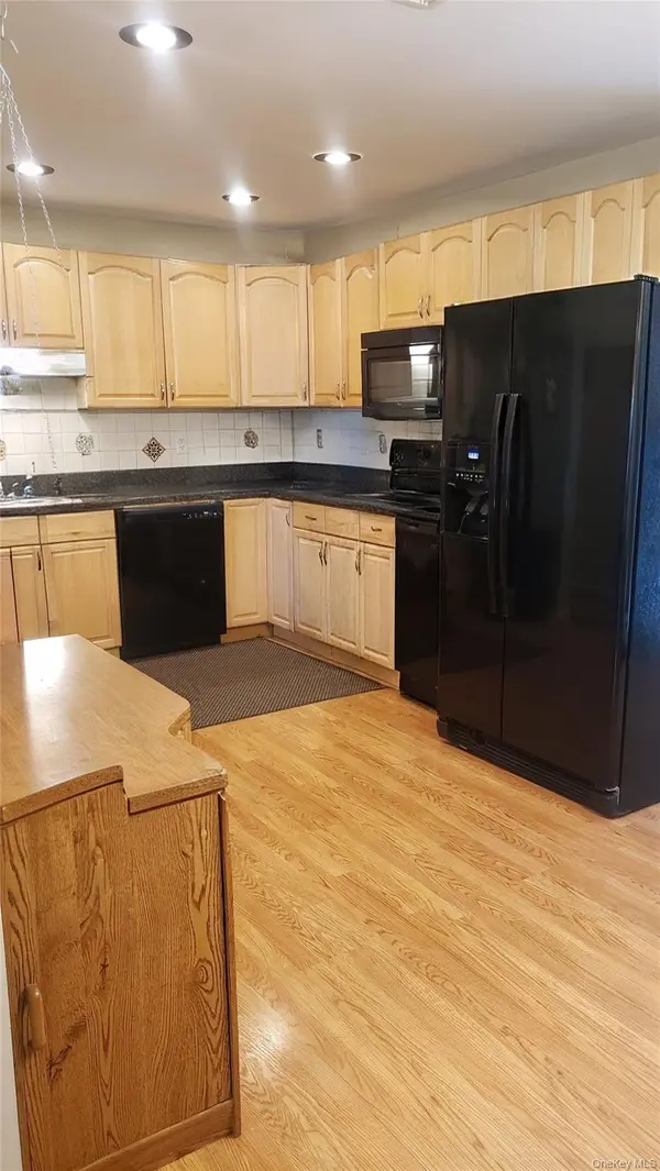 22 Woodycrest TRL, Monroe, NY 10950
