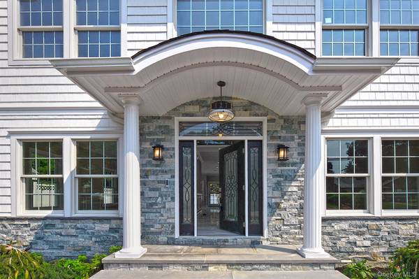 127 Vanderbilt AVE, Manhasset, NY 11030
