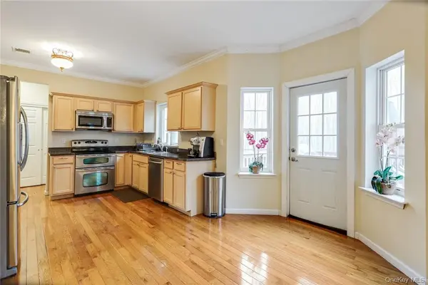 68 Cauthers LN, Woodridge, NY 12789