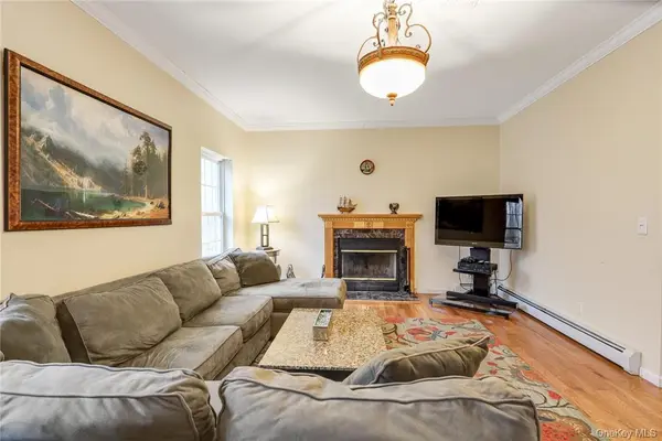 68 Cauthers LN, Woodridge, NY 12789