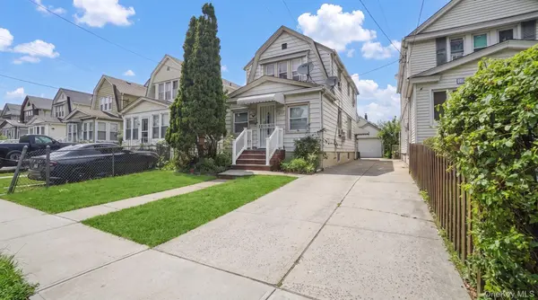90-27 218 PL, Queens Village, NY 11428