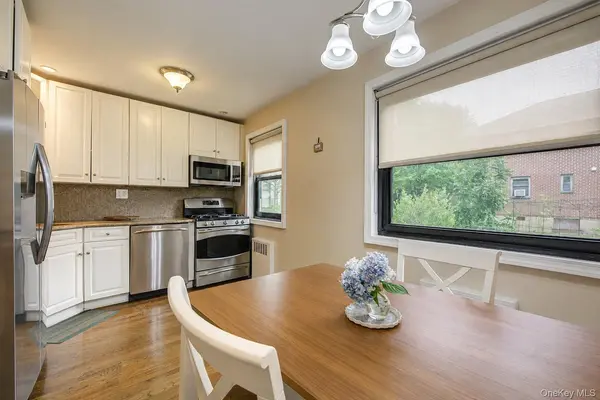 17-84 166 ST #4-161, Whitestone, NY 11357