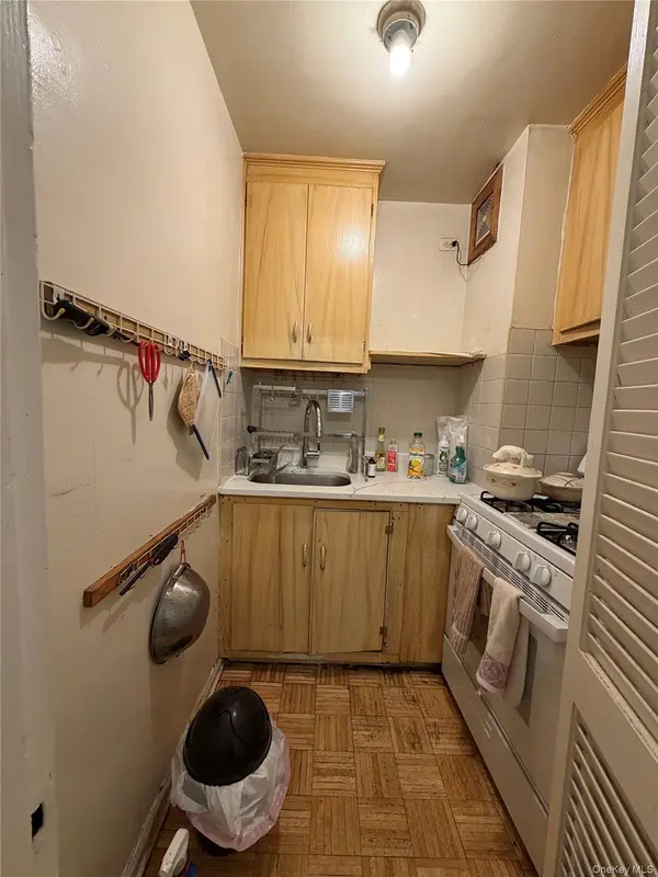 42-45 Kissena Boulevard #6B, Flushing, NY 11355