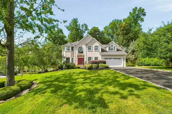 48 Greenwich AVE, Central Valley, NY 10917