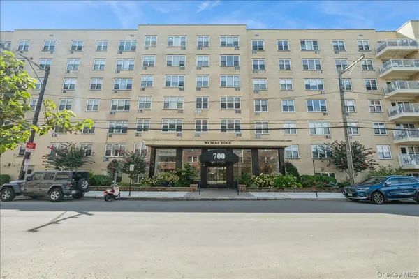 700 Shore RD #7P, Long Beach, NY 11561