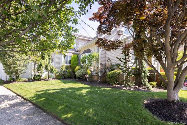 714 Wyckoff AVE, Bellmore, NY 11710