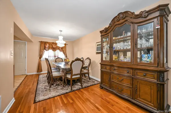253-27 147th AVE, Rosedale, NY 11422