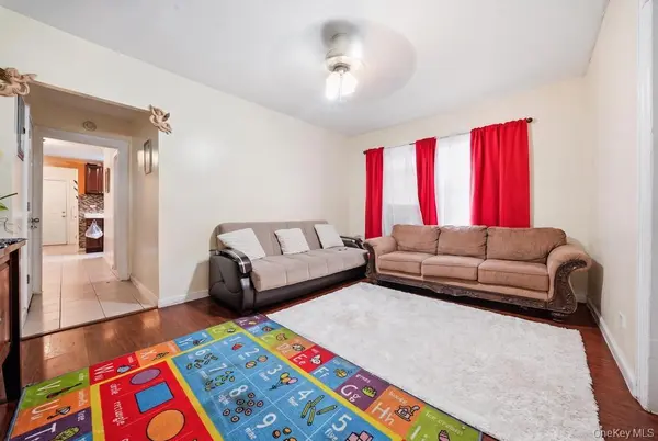 11535 197th ST, Saint Albans, NY 11412