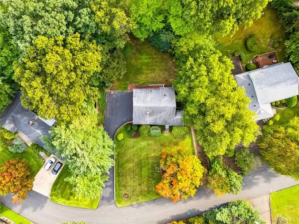 31 Briarwood DR, New City, NY 10956