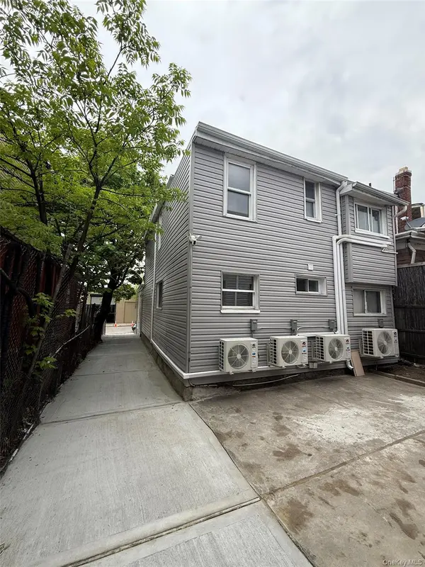 9113 77th St, Woodhaven, NY 11421