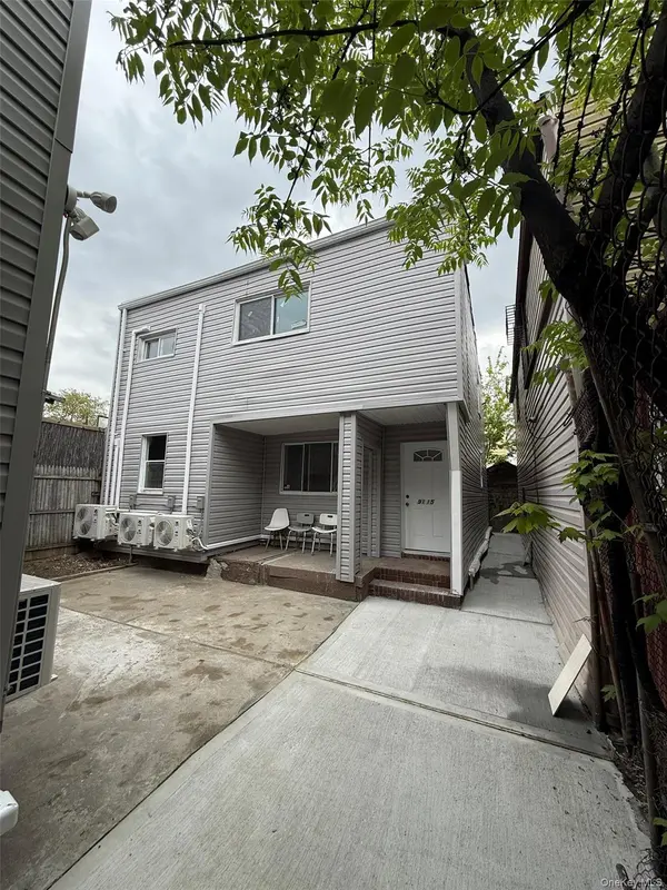 9113 77th St, Woodhaven, NY 11421