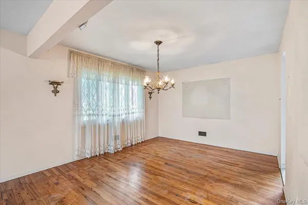 156-14 14th AVE, Beechhurst, NY 11357