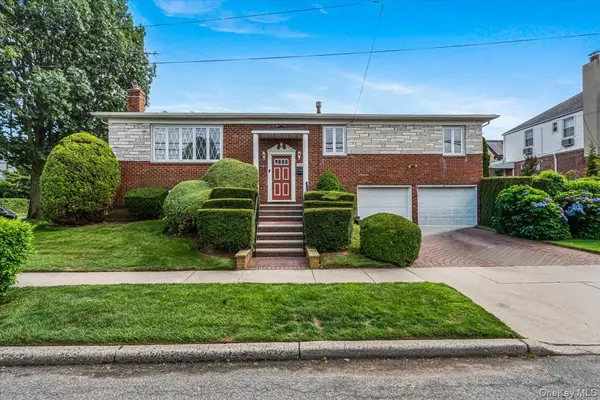 156-14 14th AVE, Beechhurst, NY 11357