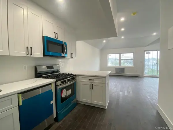 605 Barbadoes DR, Arverne, NY 11692