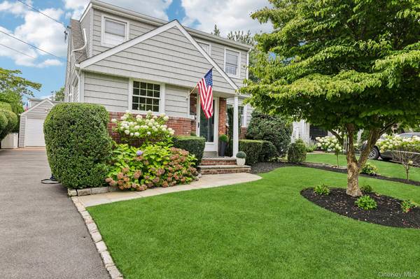 76 Highfield AVE, Port Washington, NY 11050